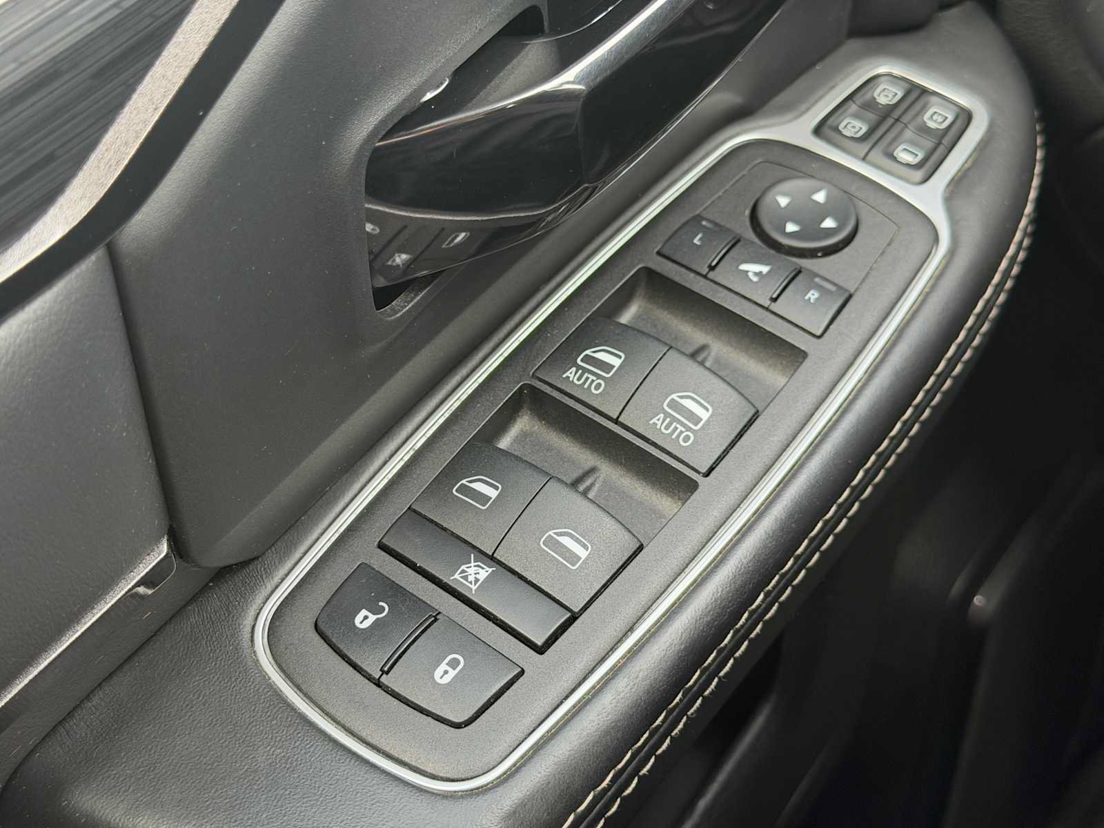 Used 2023 RAM 2500 Rebel w/ Level 2 Equipment Group AWD/4WD image 4