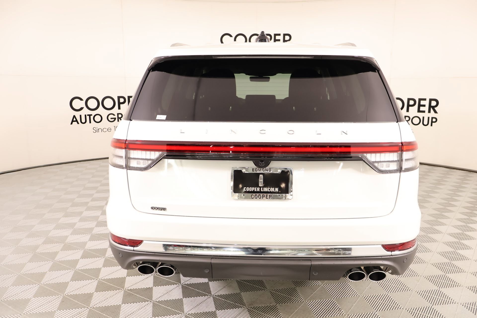 New 2026 Lincoln Aviator AWD image 23