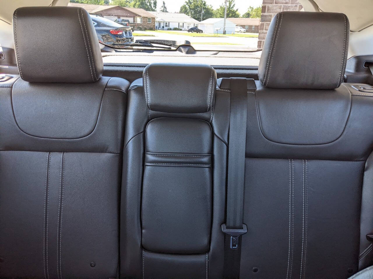 Used 2012 Ford Focus Titanium FWD image 21