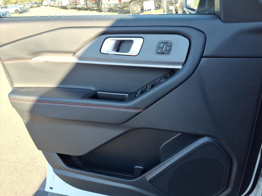 New 2026 Ford Explorer ST-Line image 12