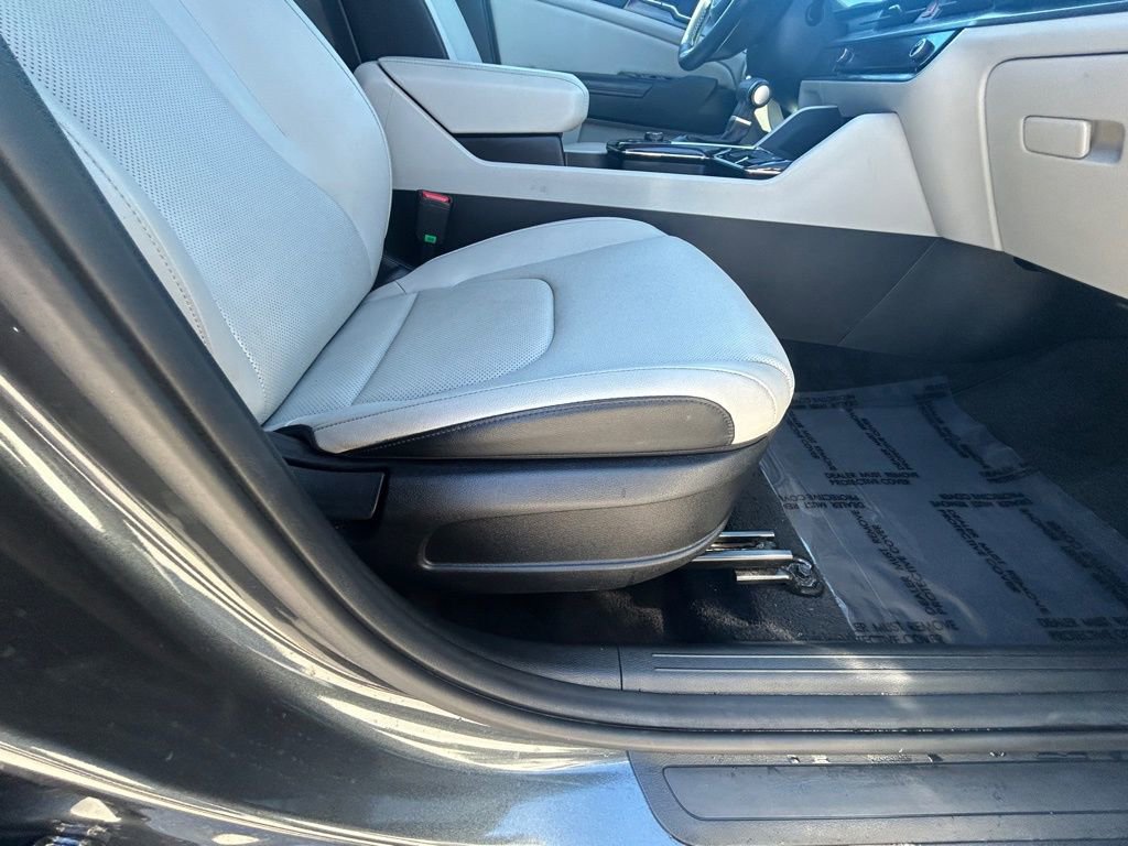 Used 2024 Kia Sportage EX FWD image 24