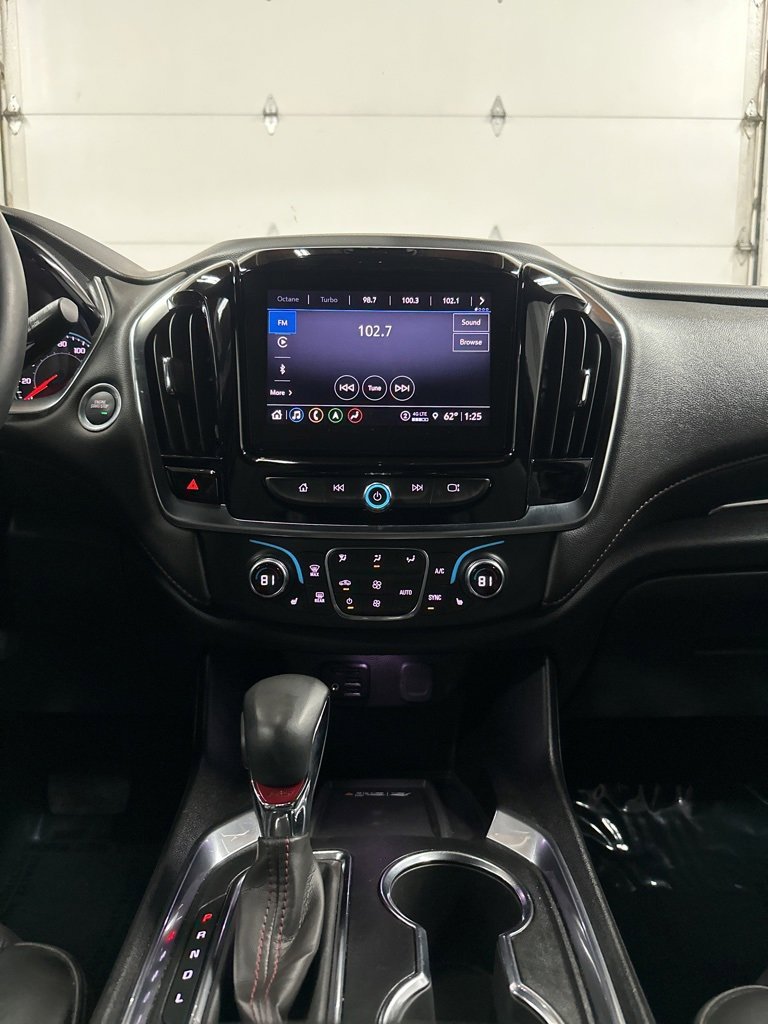 Used 2023 Chevrolet Traverse RS image 23