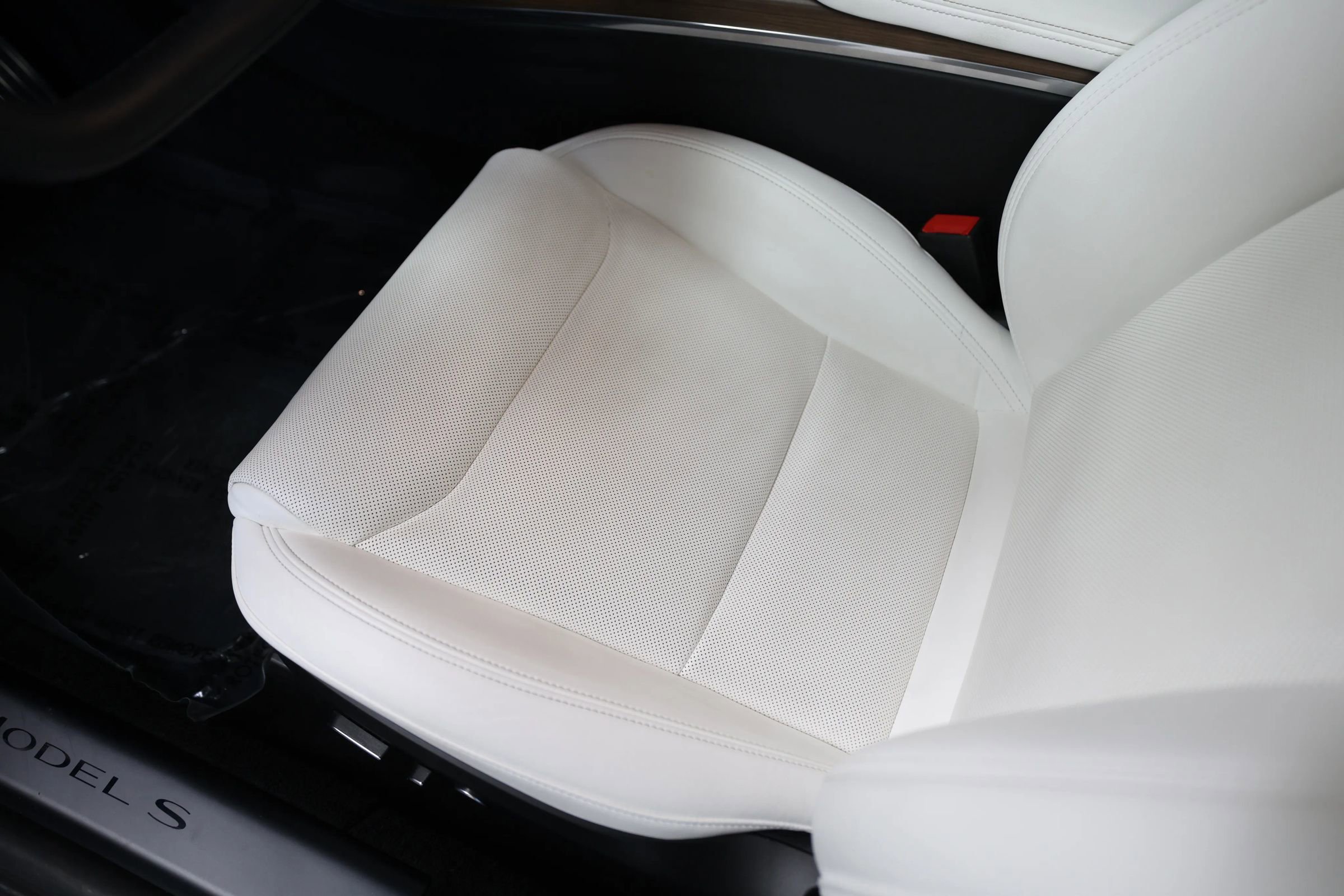 Used 2022 Tesla Model S Standard Range AWD/4WD image 28