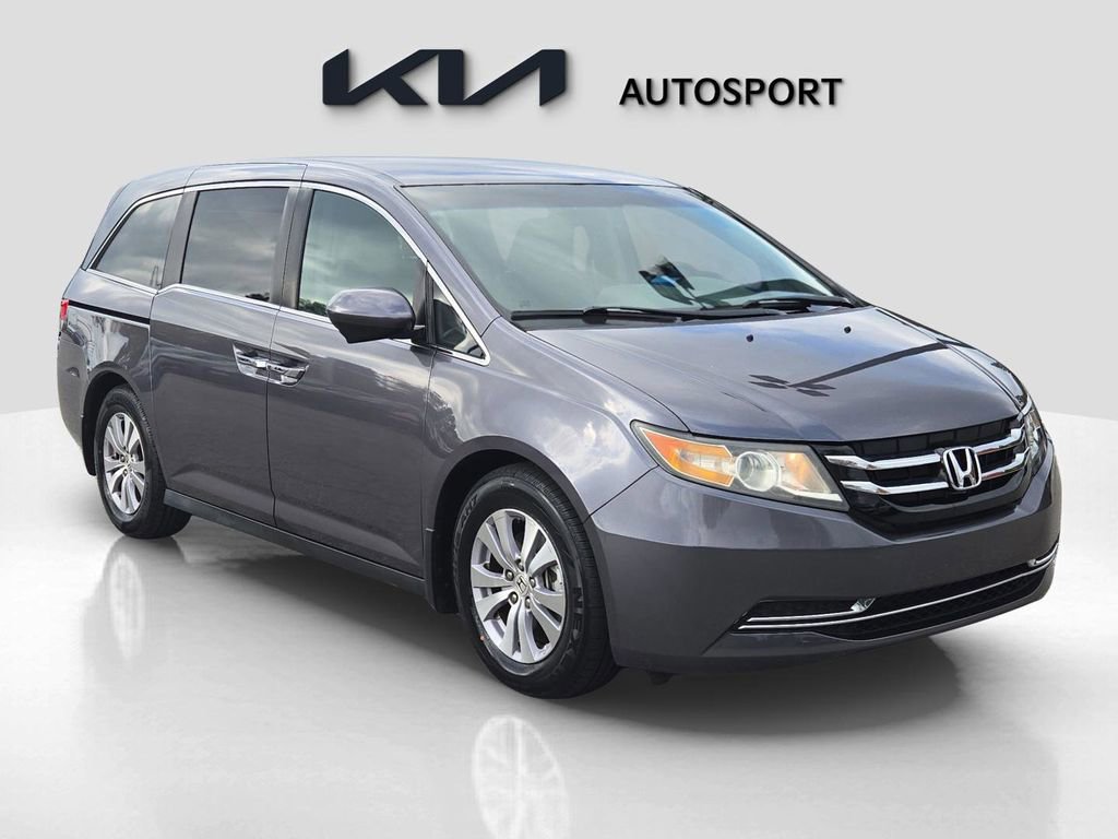 Used 2016 Honda Odyssey SE image 3