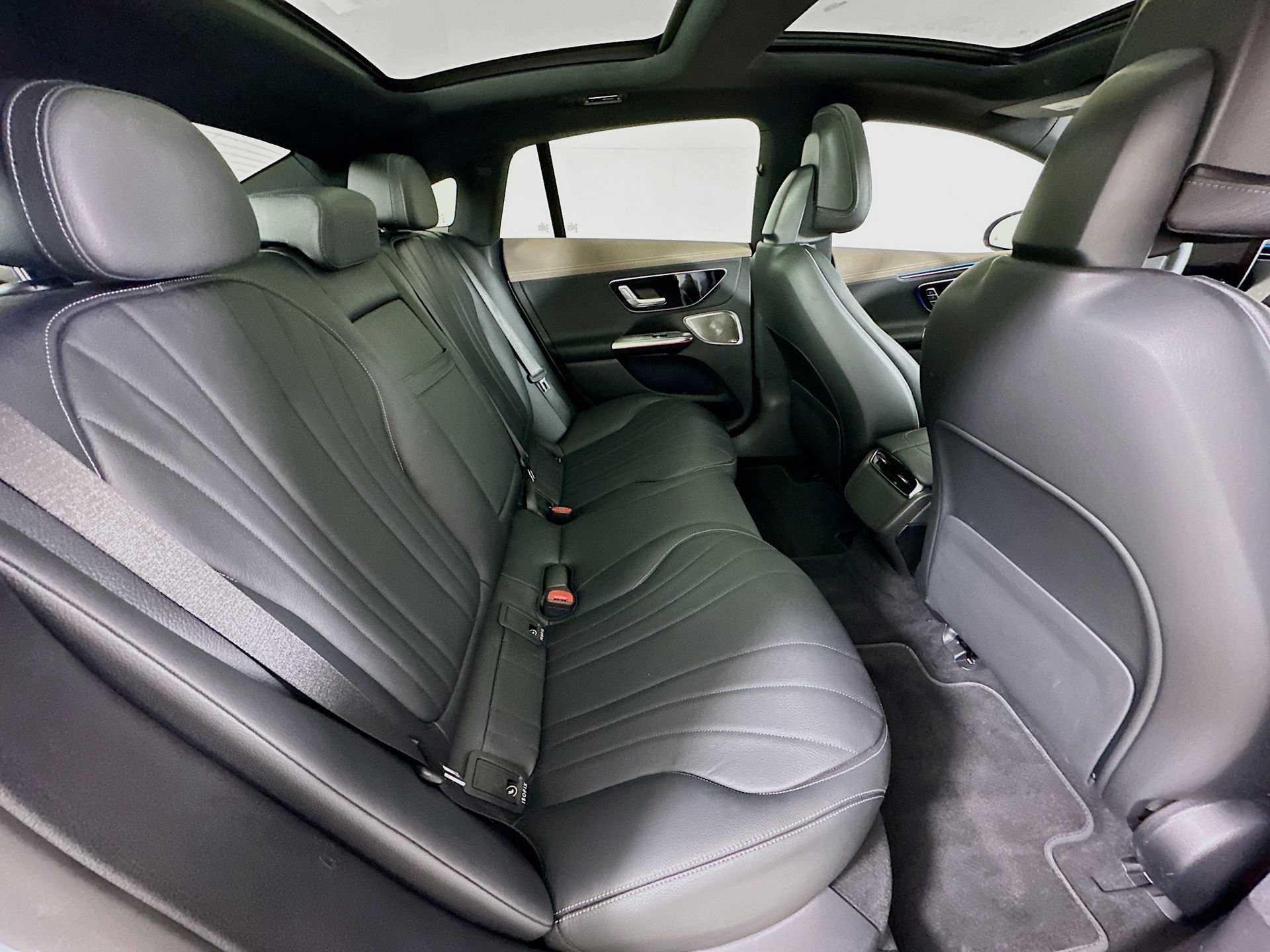 Certified 2023 Mercedes-Benz EQE 500 4MATIC Sedan image 29