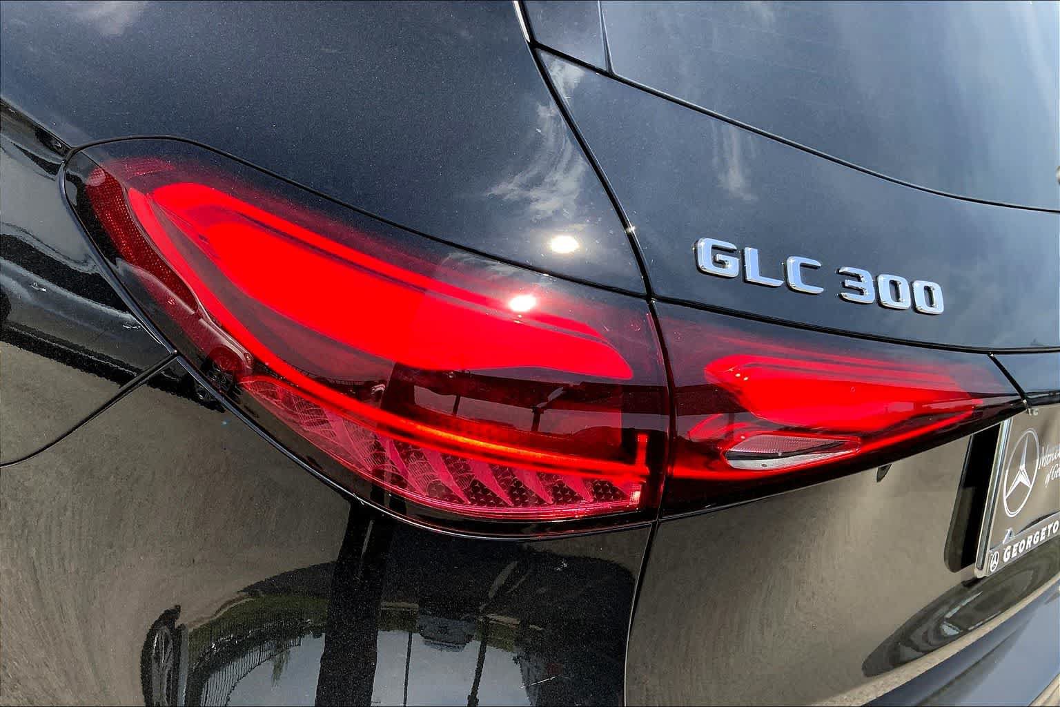 New 2025 Mercedes-Benz GLC 300 image 6