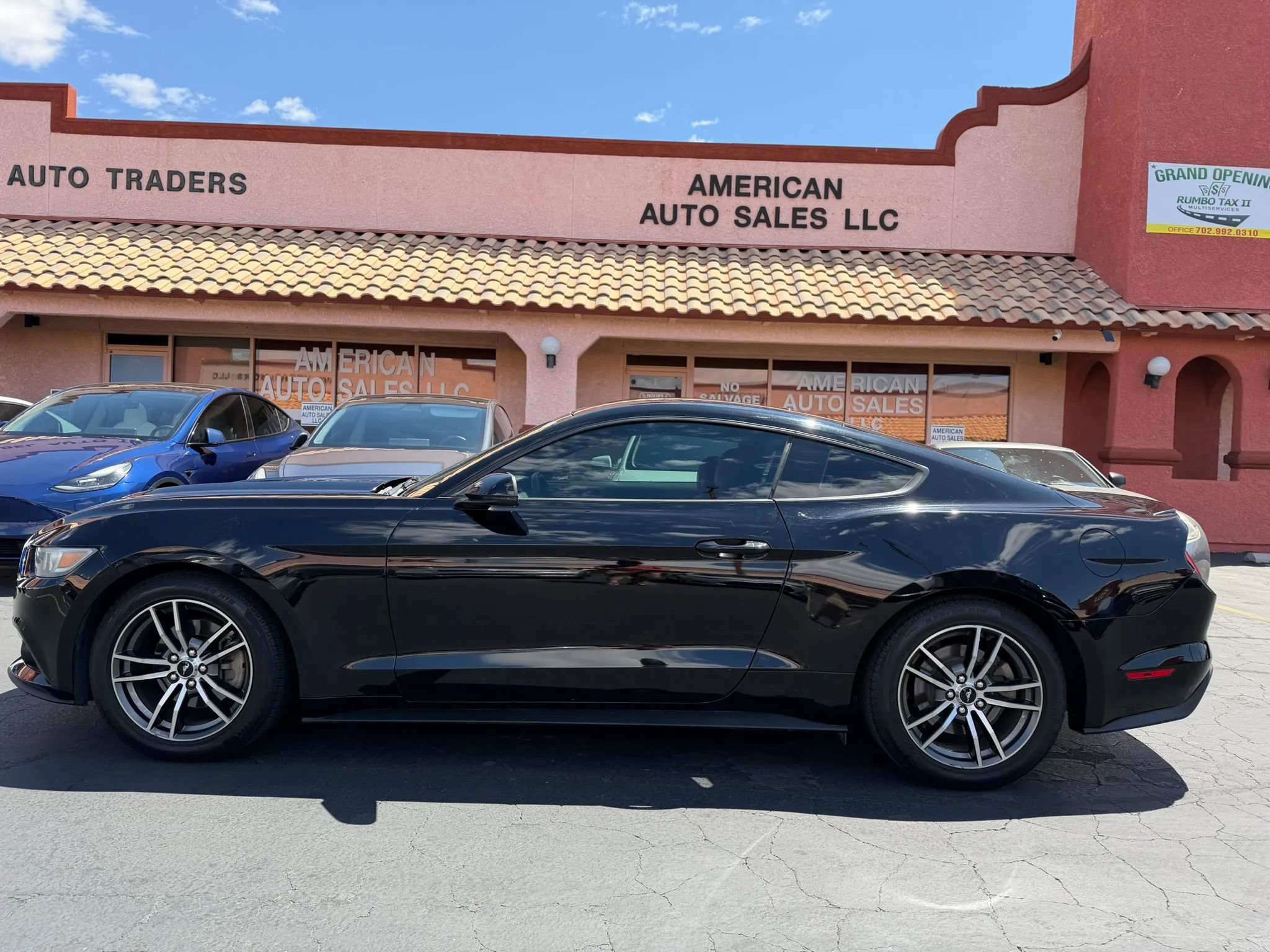 Used 2017 Ford Mustang Premium w/ Equipment Group 201A RWD image 9