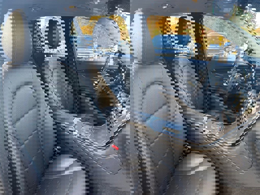 Certified 2022 Mercedes-Benz GLC 300 4MATIC w/ Premium Package Lite image 33