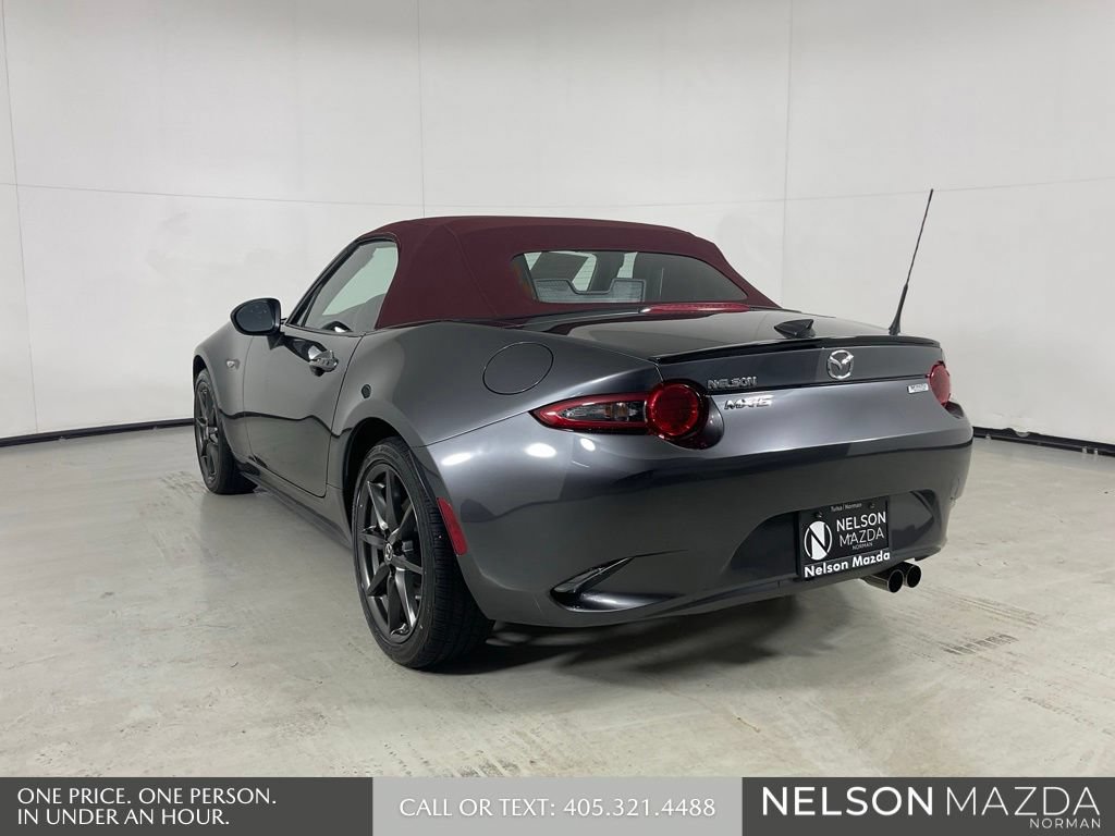 Used 2018 MAZDA MX-5 Miata Club RWD image 7