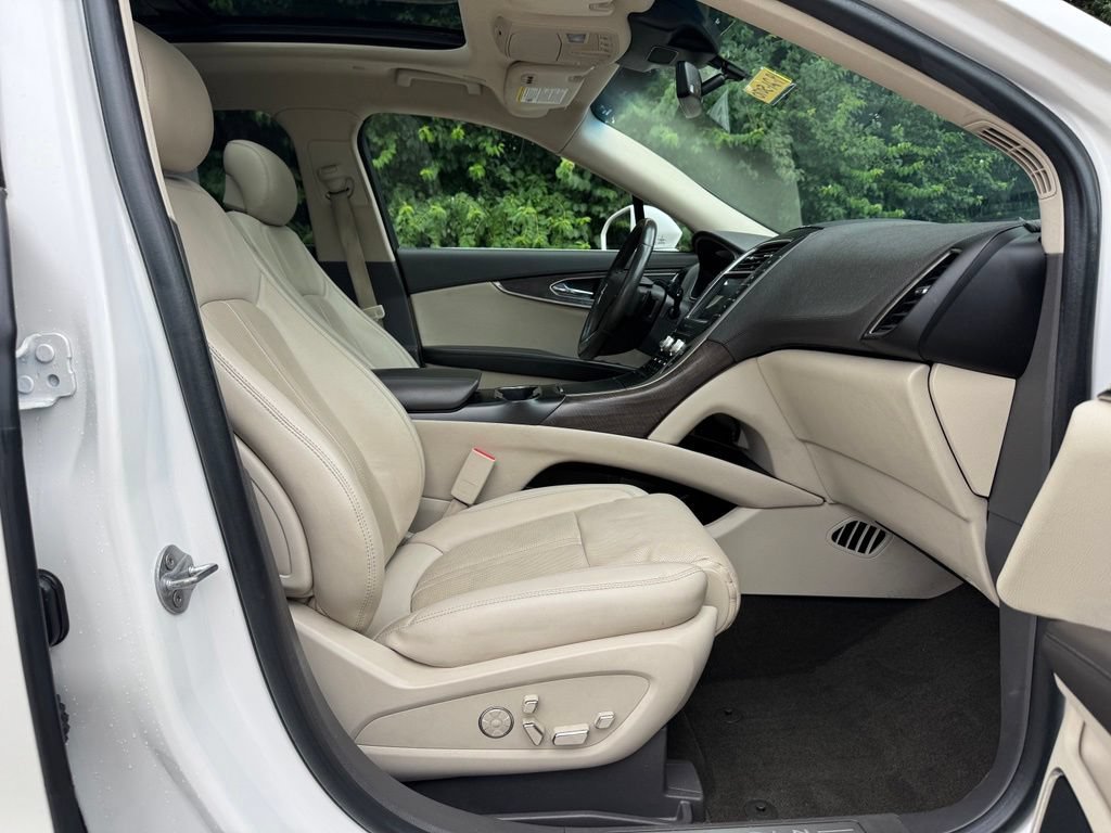 Used 2019 Lincoln Nautilus Reserve AWD/4WD image 9