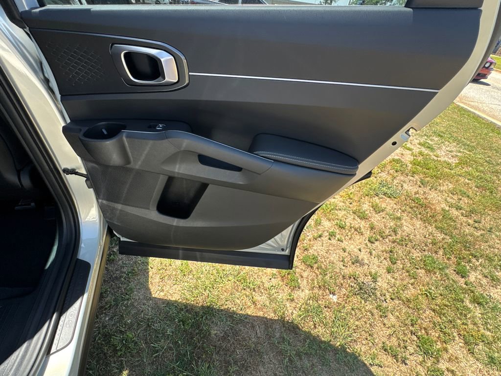 New 2026 Kia Sorento LX image 16