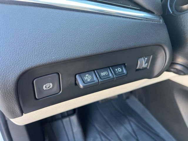 Used 2024 Buick Enclave Avenir w/ Avenir Technology Package image 15