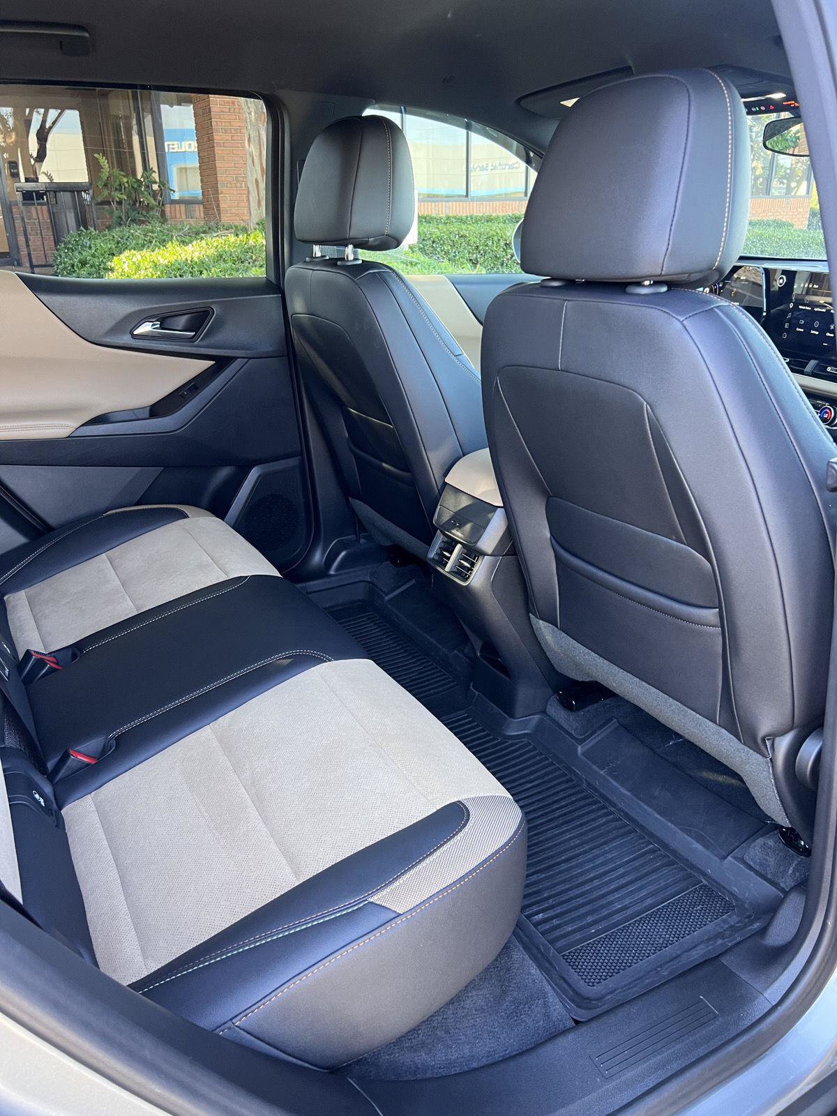 Used 2026 Chevrolet Equinox ACTIV FWD image 22