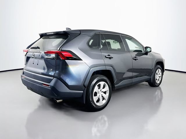 Used 2023 Toyota RAV4 LE AWD/4WD image 6