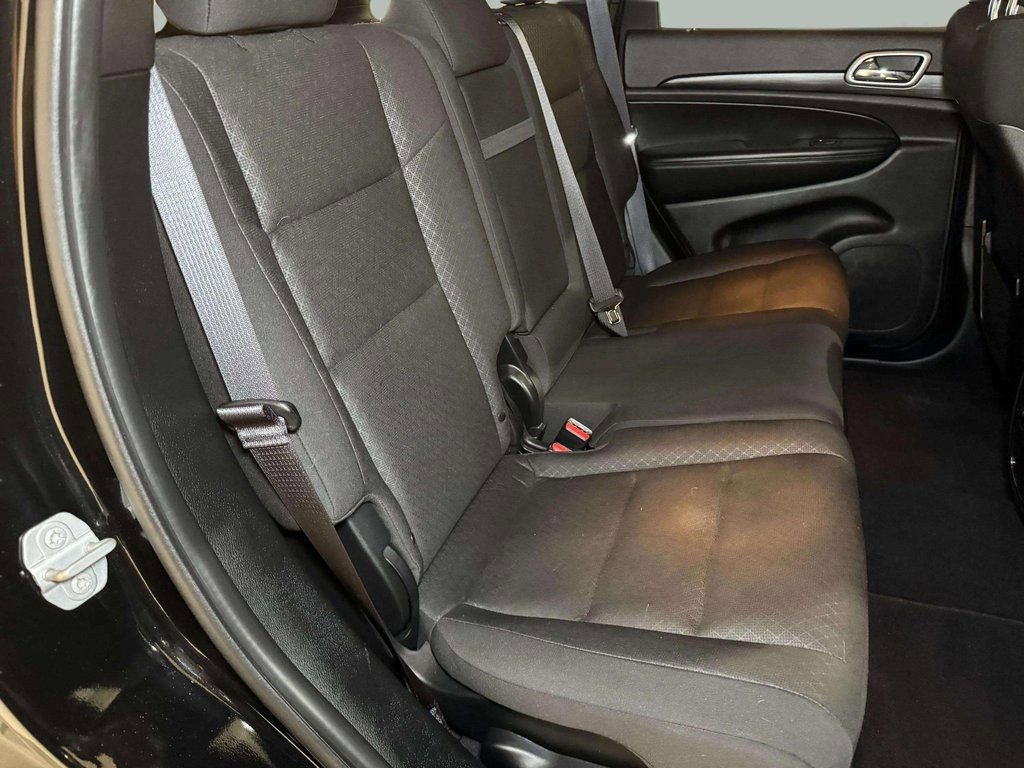 Used 2020 Jeep Grand Cherokee Laredo image 24