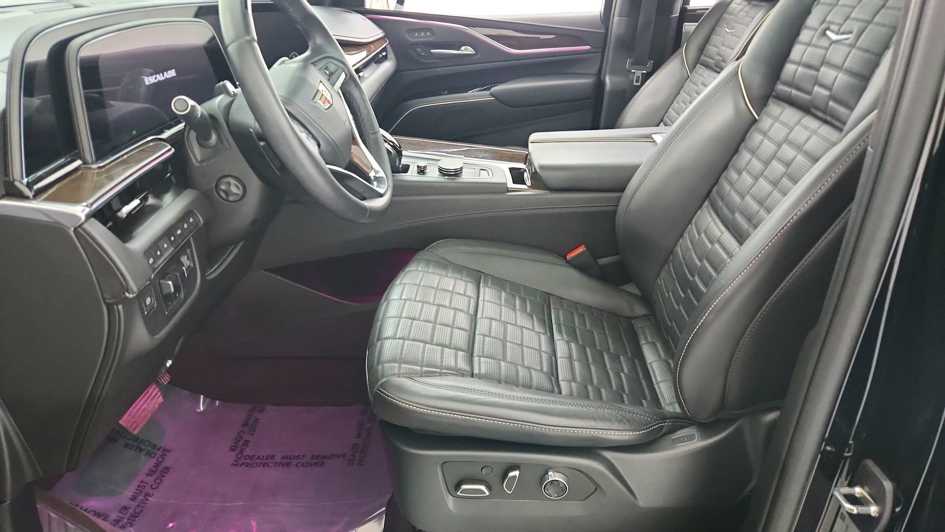 Used 2023 Cadillac Escalade Sport Platinum w/ Heavy-Duty Trailer Package AWD/4WD image 17