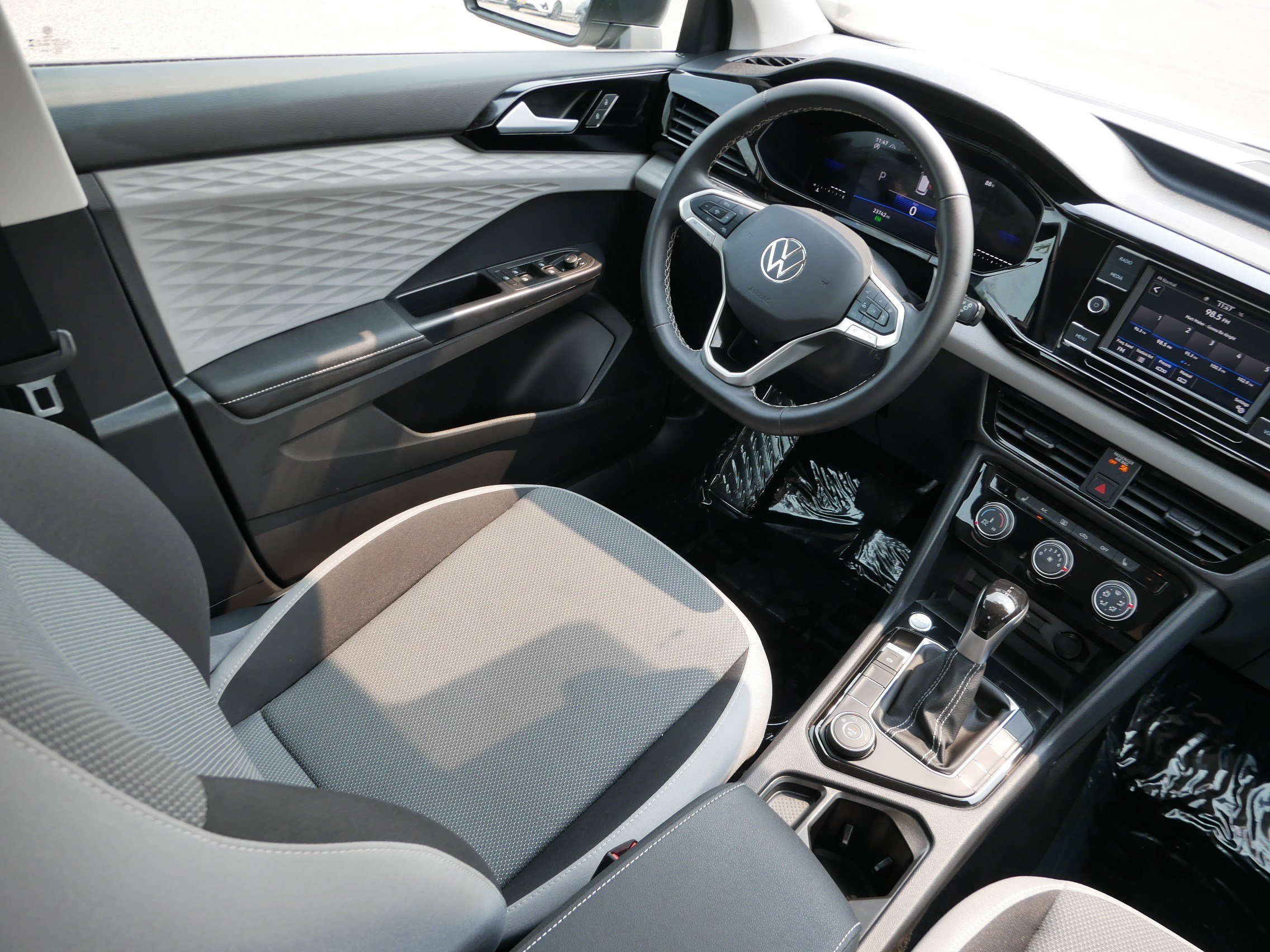 Used 2024 Volkswagen Taos S AWD/4WD image 9