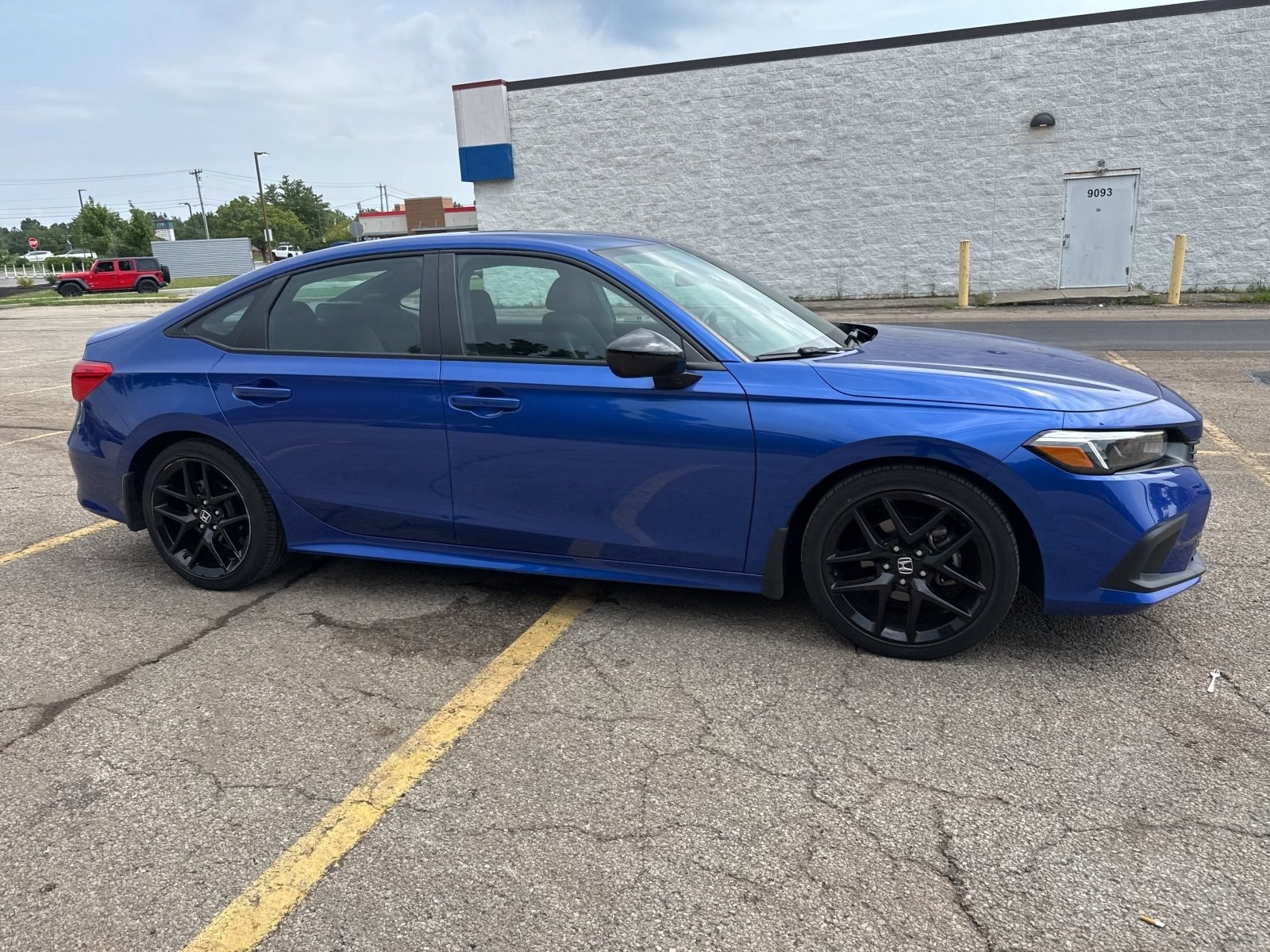 Used 2023 Honda Civic Sport image 22