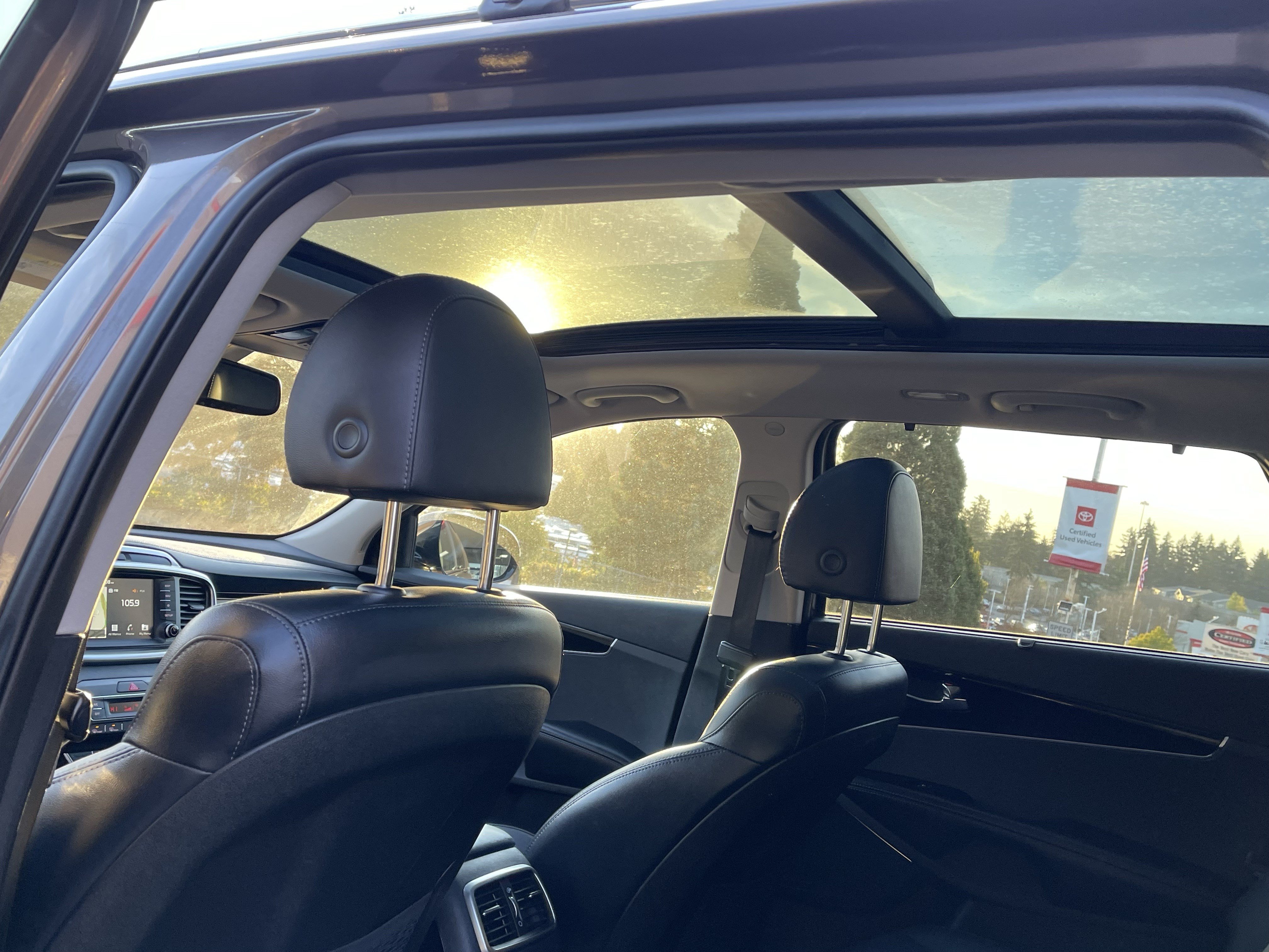 Used 2019 Kia Sorento SX w/ SX Touring Package AWD/4WD image 14