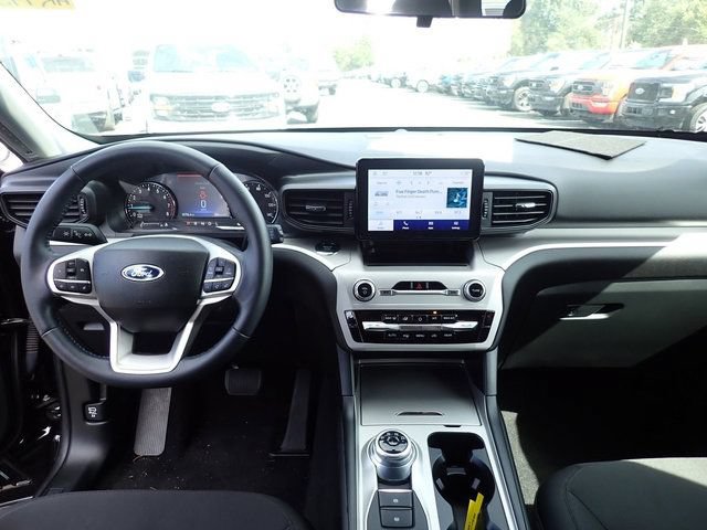 Used 2023 Ford Explorer XLT AWD/4WD image 20