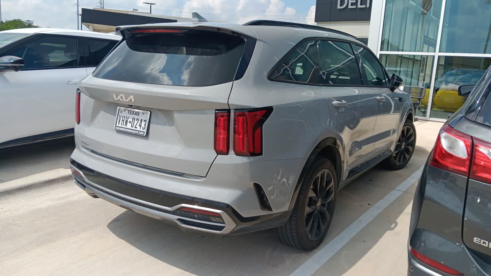 Certified 2023 Kia Sorento SX FWD image 8