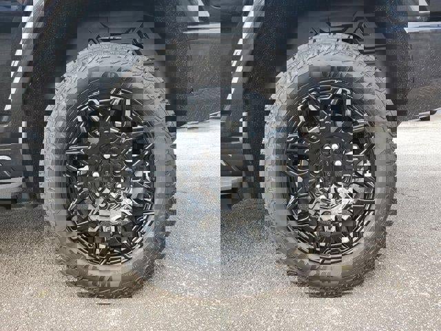 New 2025 GMC Hummer EV 2X image 8