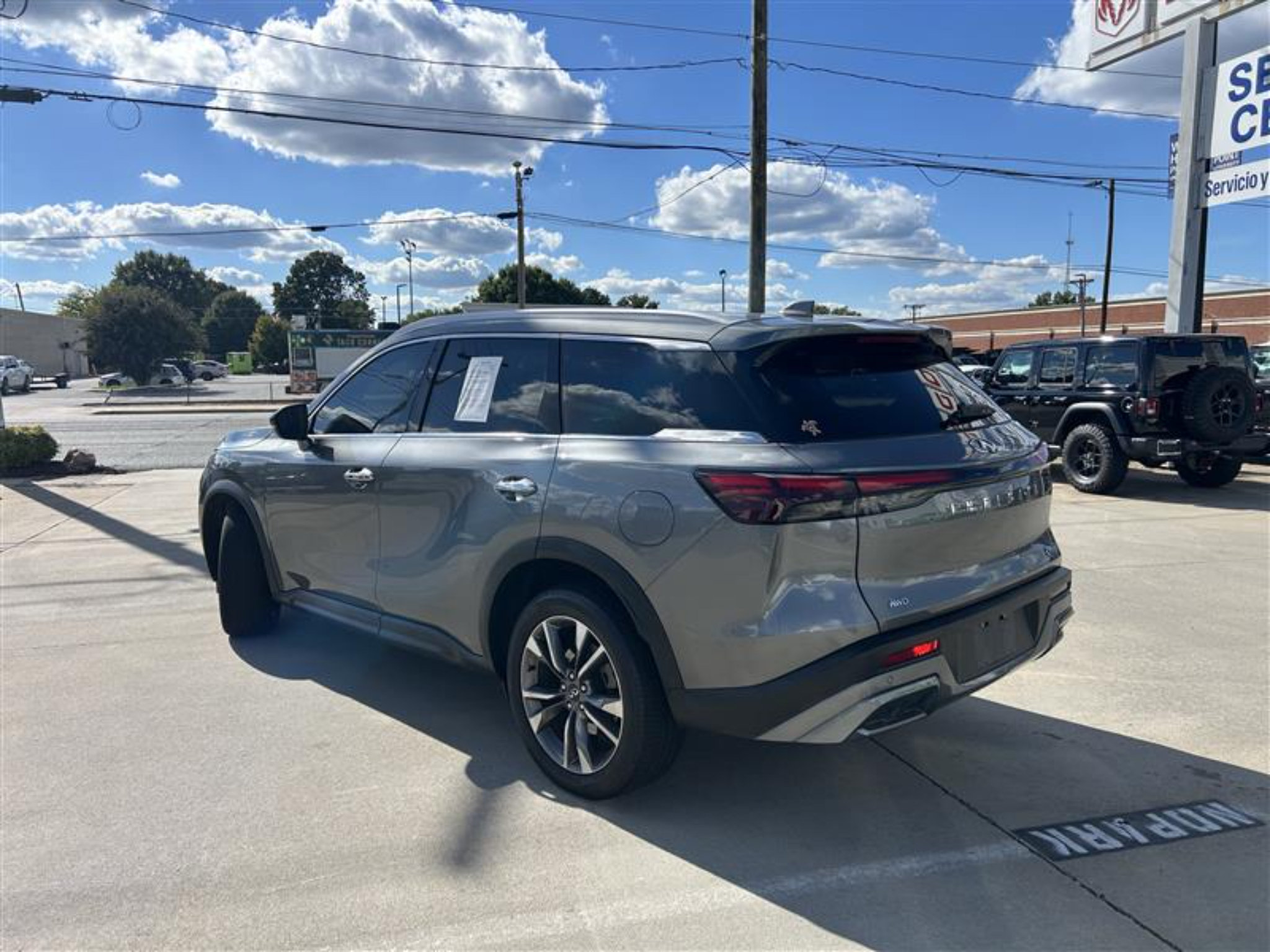 Used 2022 INFINITI QX60 Luxe AWD/4WD image 6