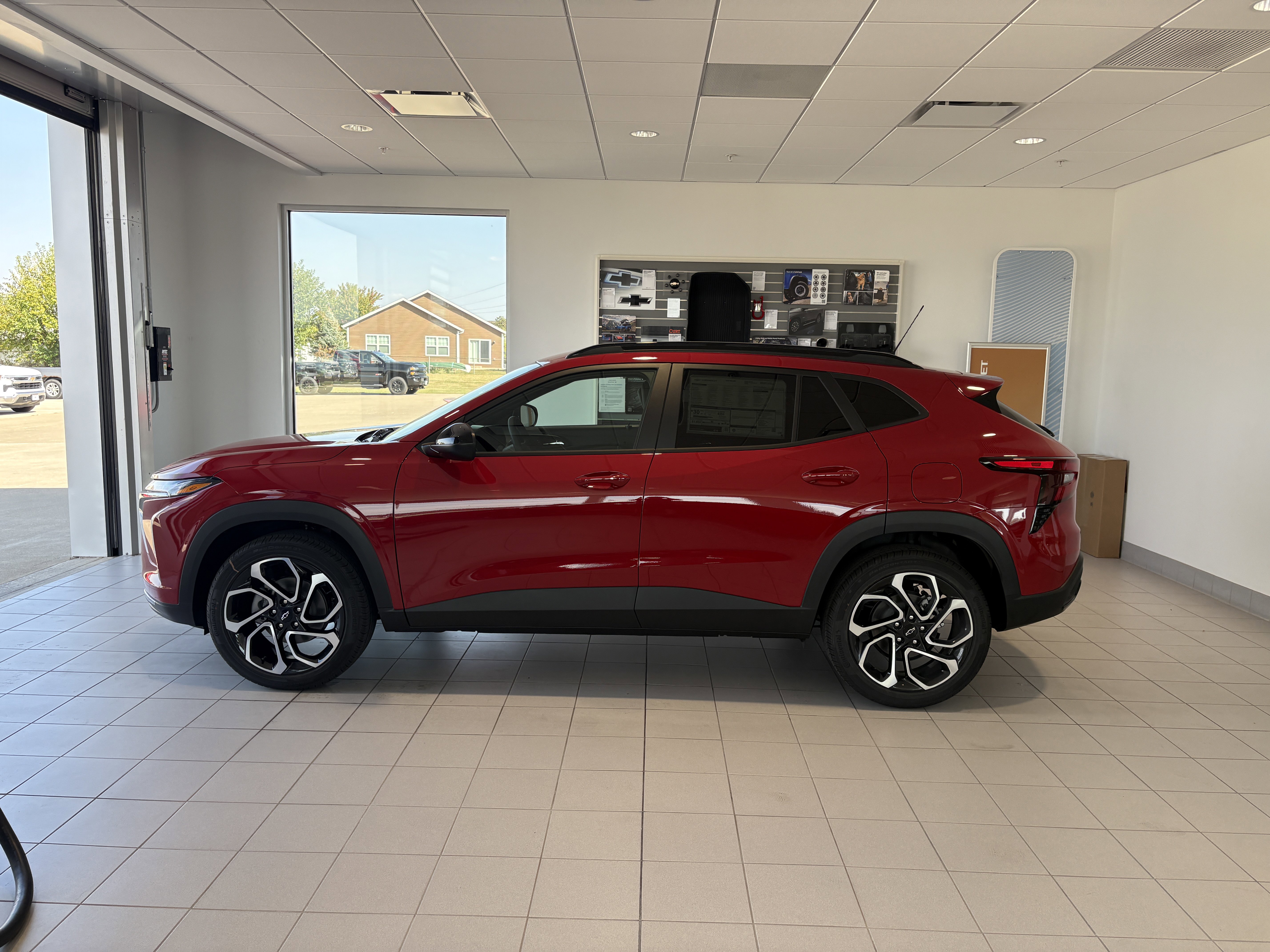 New 2026 Chevrolet Trax RS w/ Sunroof Package image 2