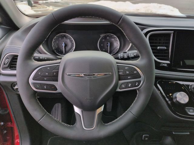 New 2026 Chrysler Pacifica Select image 17