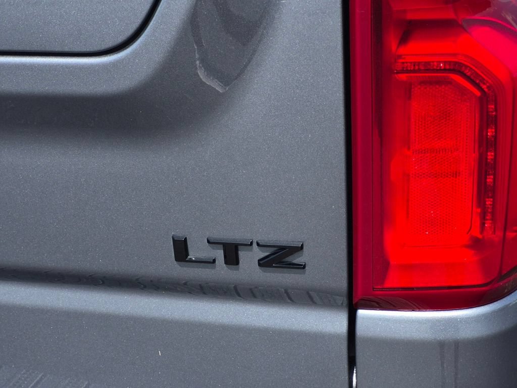 Used 2021 Chevrolet Silverado 1500 LTZ w/ Safety Package II AWD/4WD image 10