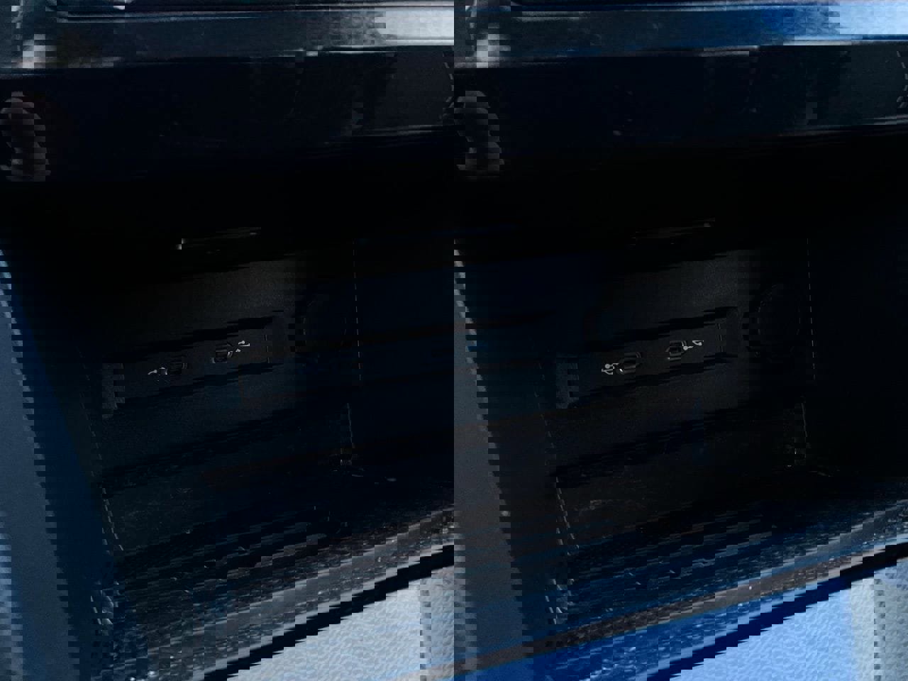 Used 2025 Volkswagen Taos SE image 26