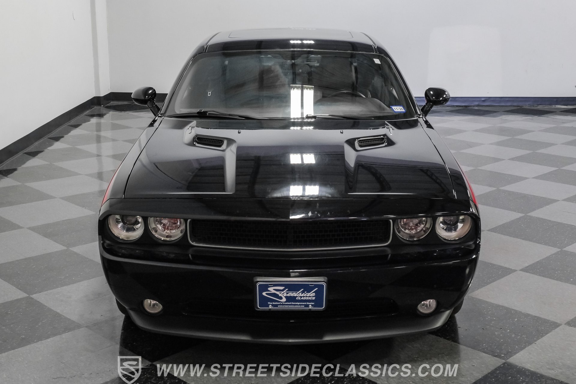 Used 2012 Dodge Challenger R/T RWD image 31