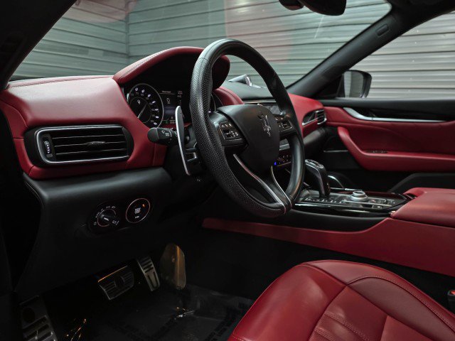 Used 2021 Maserati Levante S GranSport AWD/4WD image 11