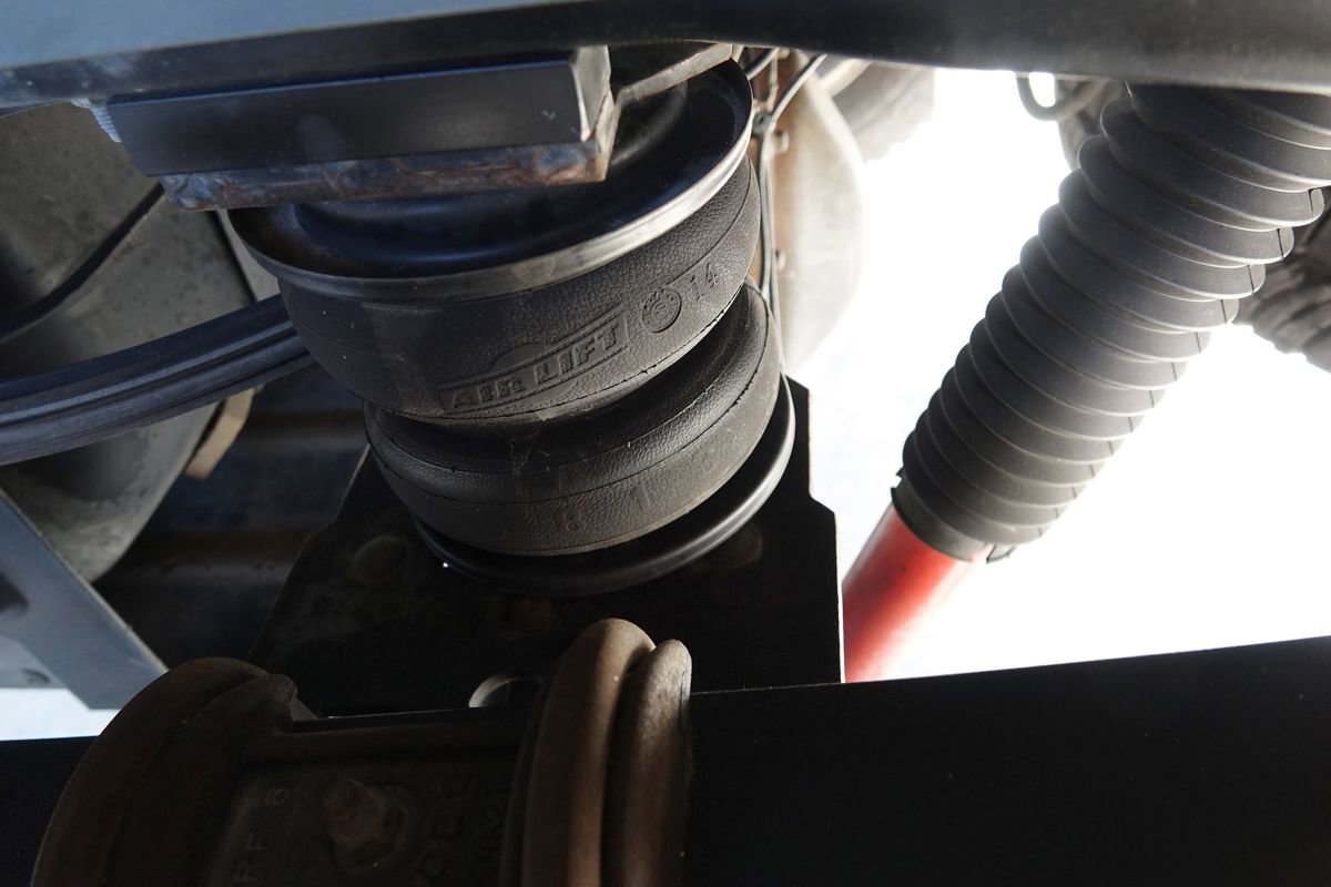 Used 2015 Ford F250 Lariat w/ Chrome Package image 53