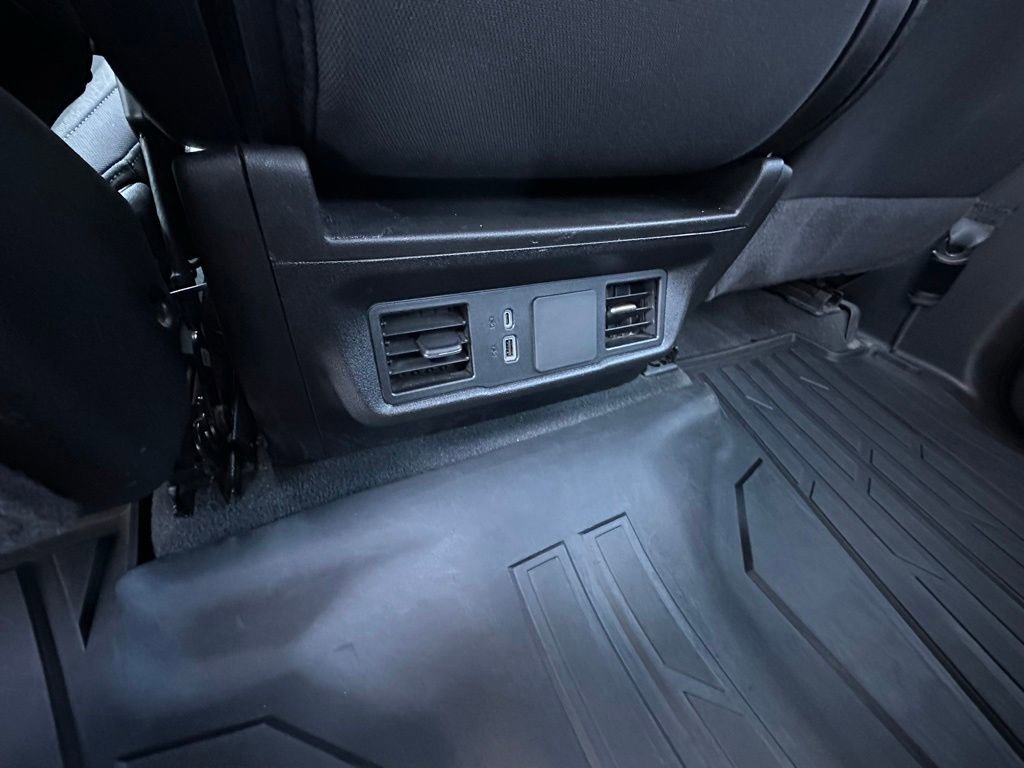 Used 2024 Chevrolet Silverado 1500 Custom Trail Boss w/ LPO, Dark Essentials Package AWD/4WD image 17