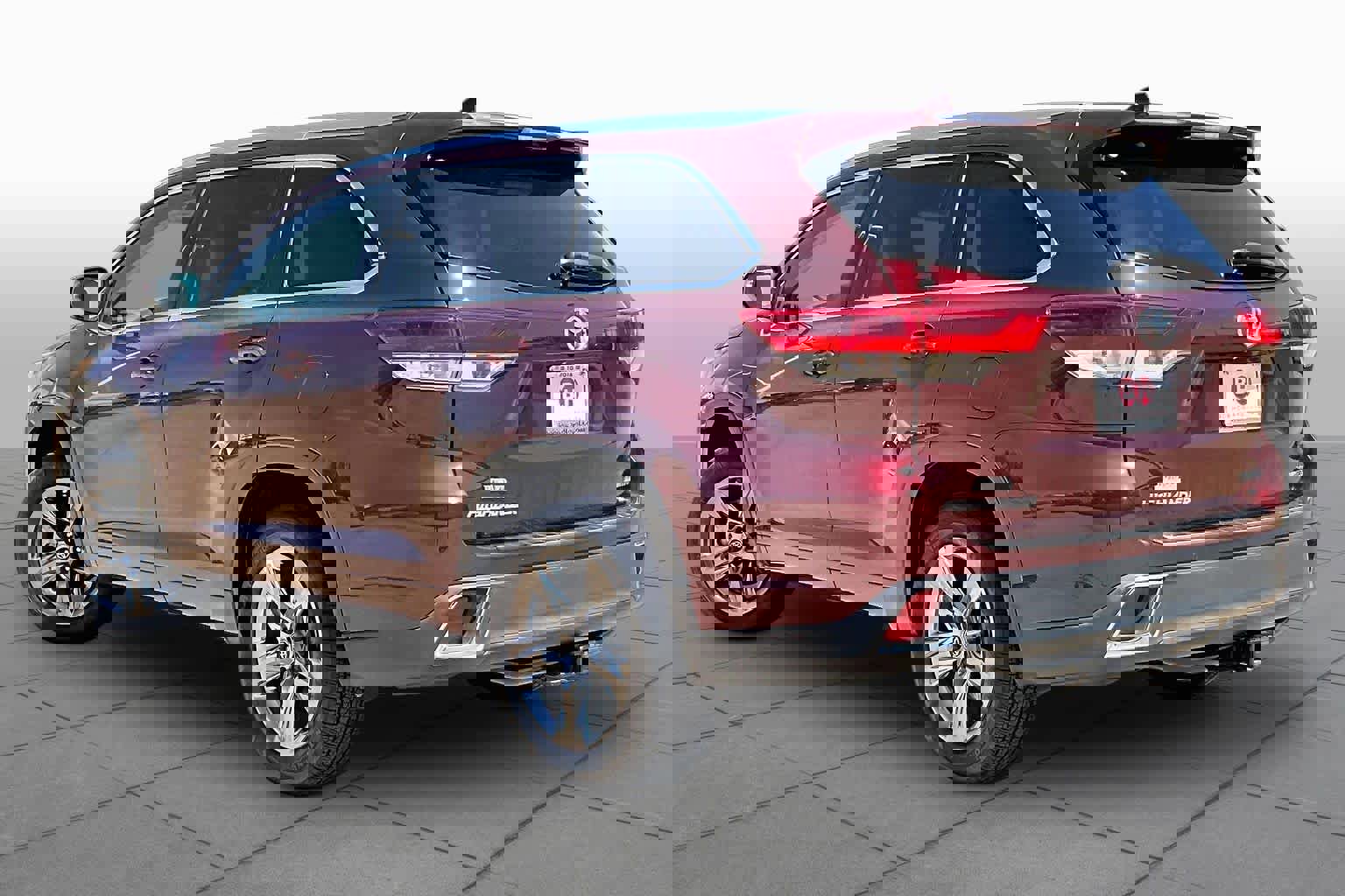 Used 2017 Toyota Highlander Limited Platinum FWD image 12