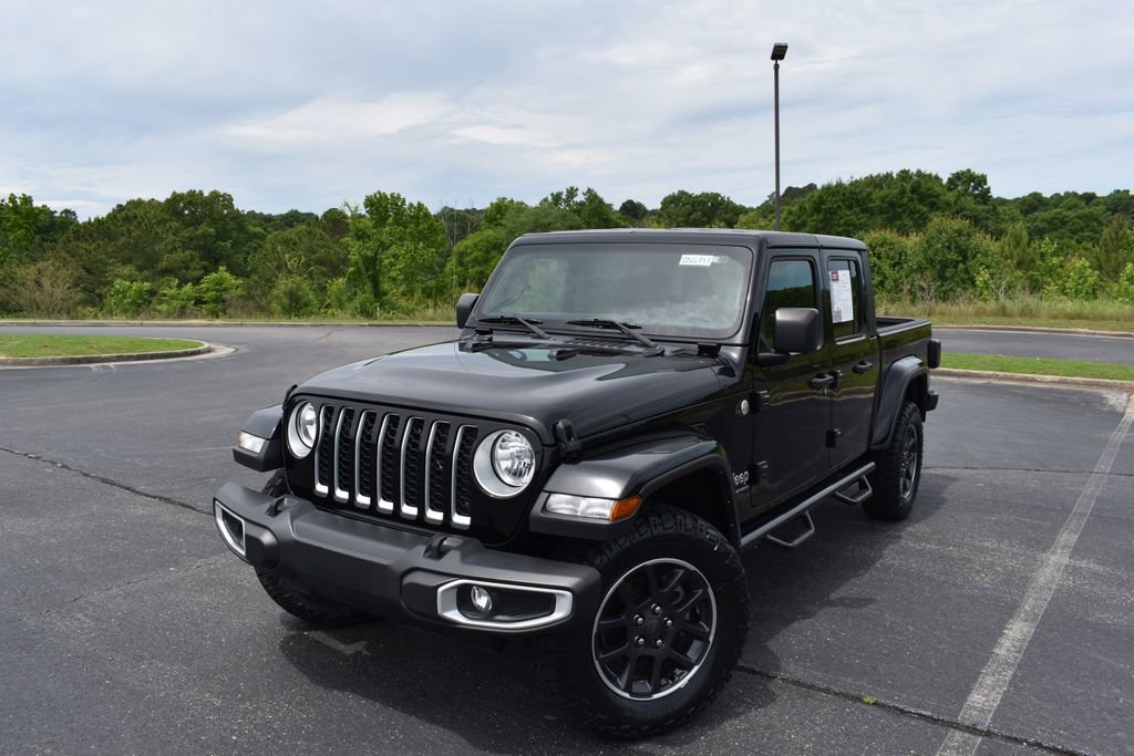 Used 2023 Jeep Gladiator Overland AWD/4WD image 6