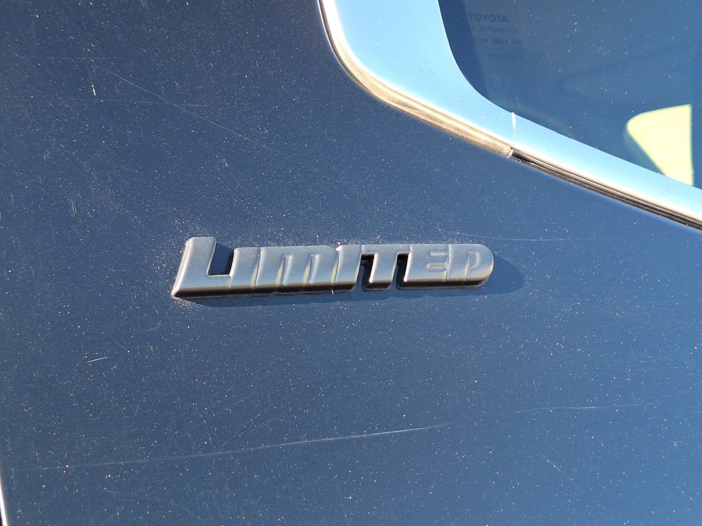 Used 2022 Toyota Tundra Limited w/ TRD Off-Road Package AWD/4WD image 30