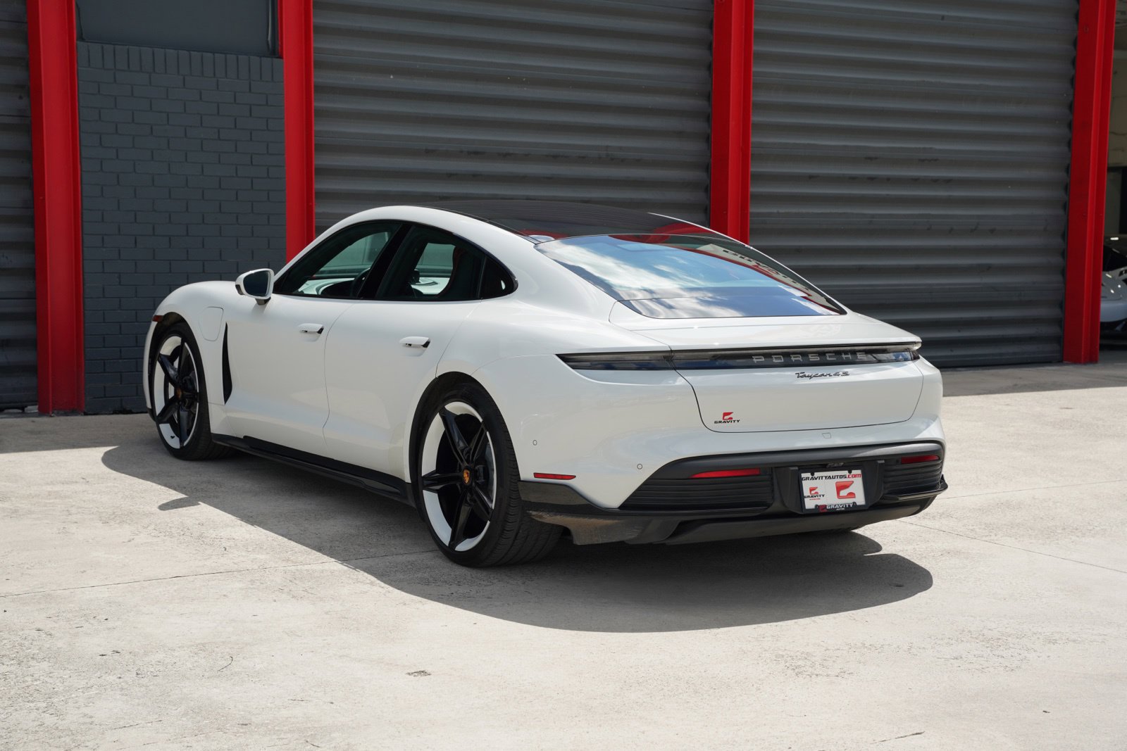 Used 2020 Porsche Taycan 4S AWD/4WD image 15
