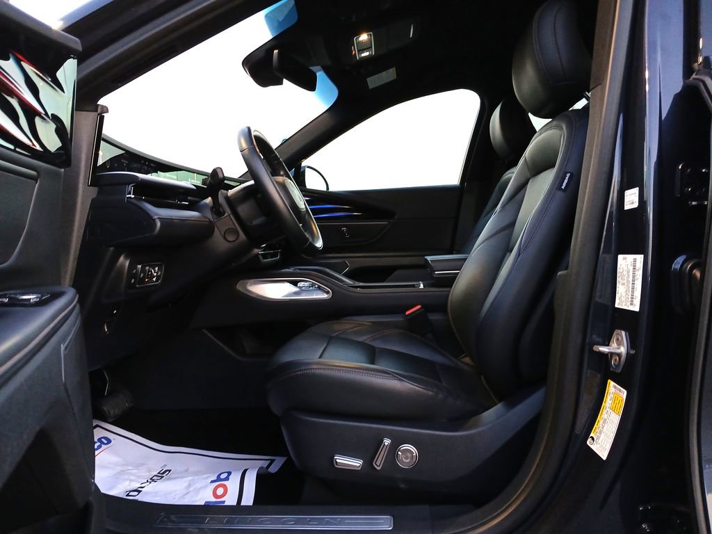 Used 2024 Lincoln Nautilus Premier w/ Jet Appearance Package image 20