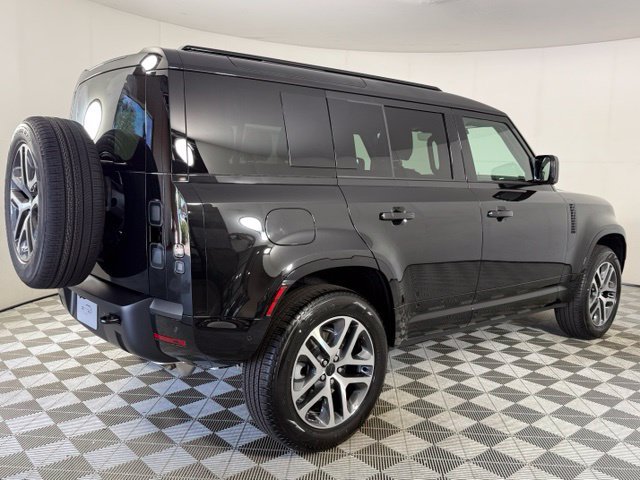 New 2026 Land Rover Defender 110 X-Dynamic SE AWD/4WD image 8