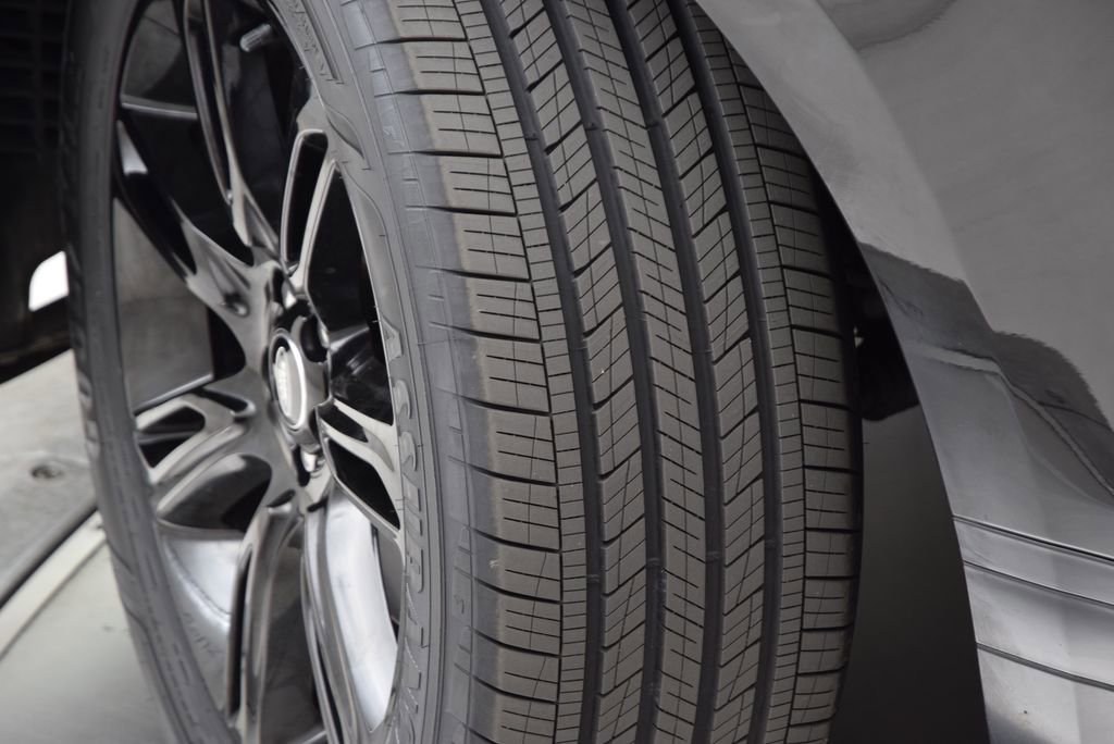 Used 2022 Land Rover Range Rover Velar R-Dynamic S AWD/4WD image 28