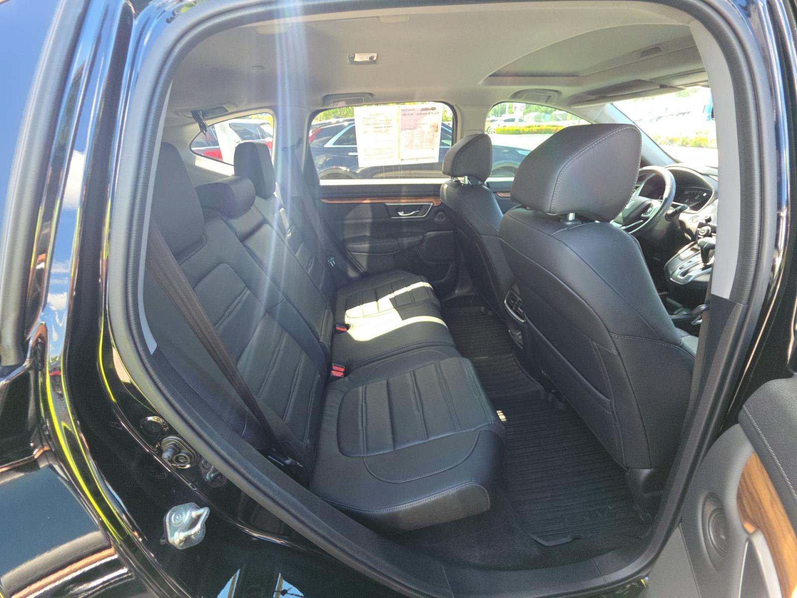 Used 2019 Honda CR-V Touring image 14