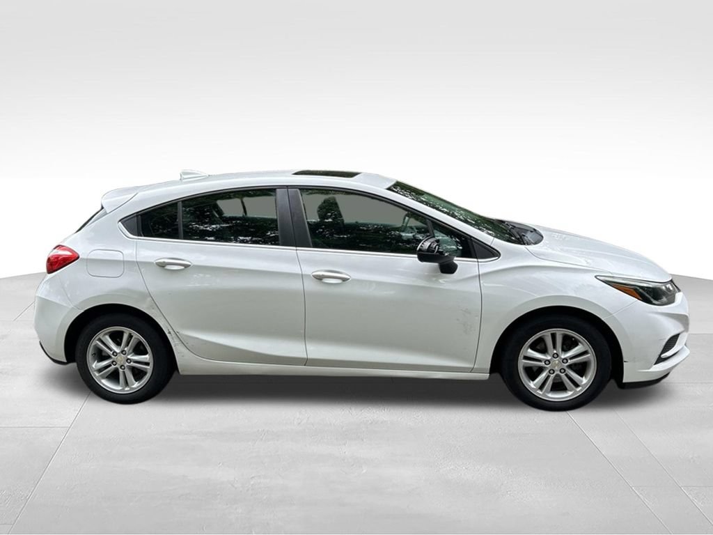 Used 2017 Chevrolet Cruze LT w/ Sun And Sound Package FWD image 6