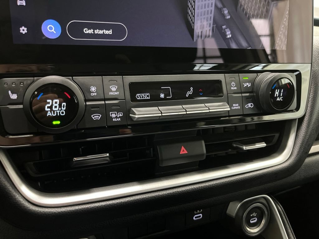 Used 2024 Toyota Grand Highlander AWD image 11
