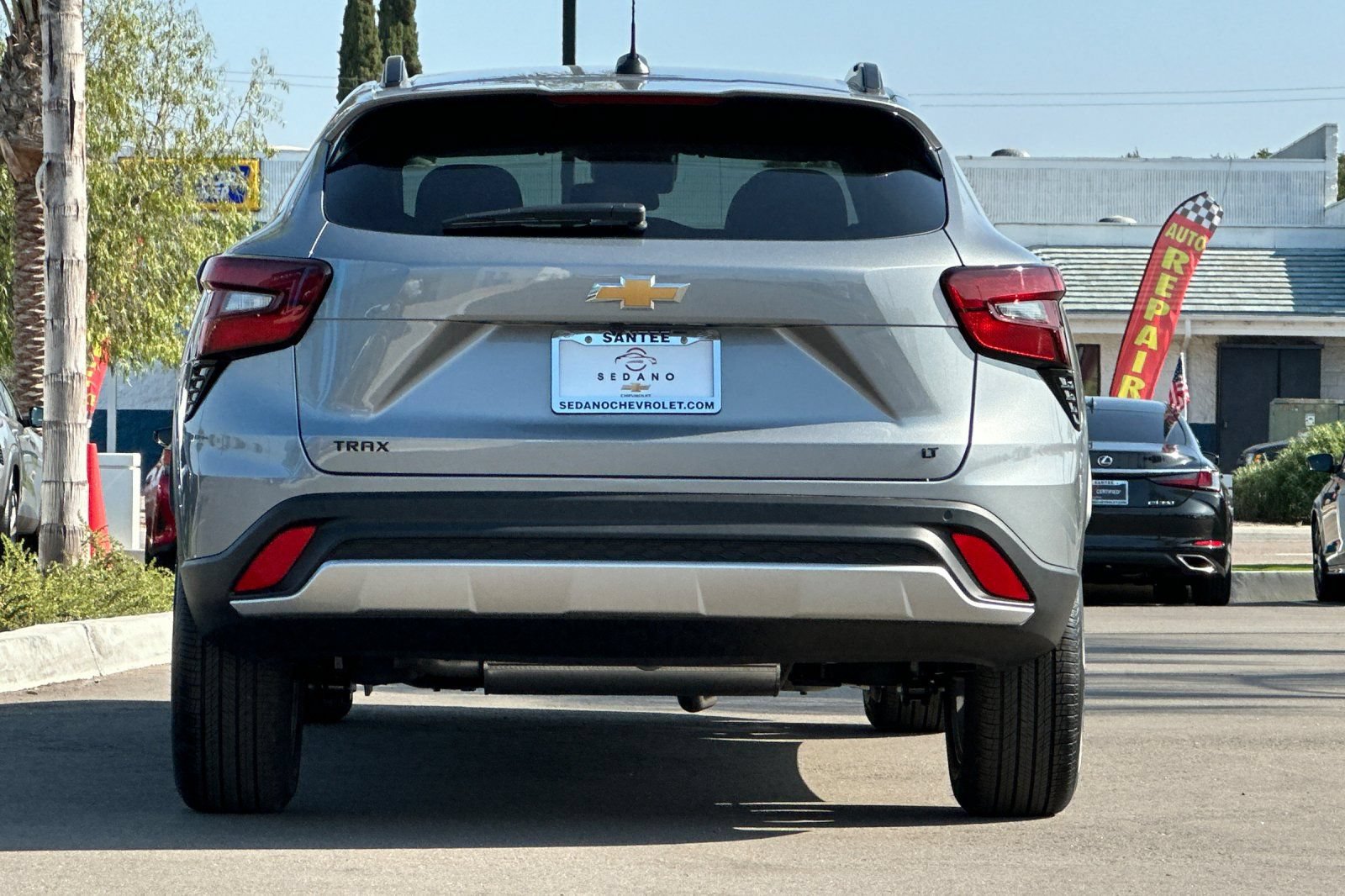 New 2026 Chevrolet Trax LT w/ Driver Confidence Package FWD image 5