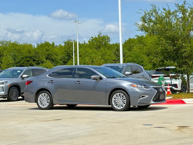 Used 2016 Lexus ES 350 w/ Premium Package w/Wood Trim FWD image 6