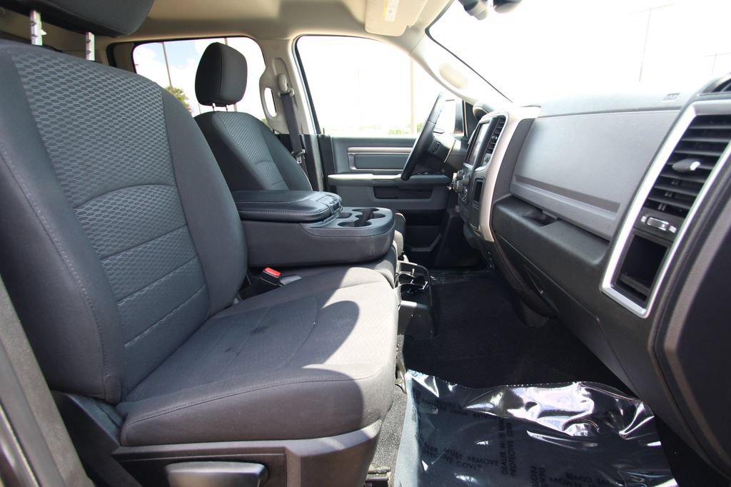 Used 2019 RAM 1500 Warlock AWD/4WD image 9