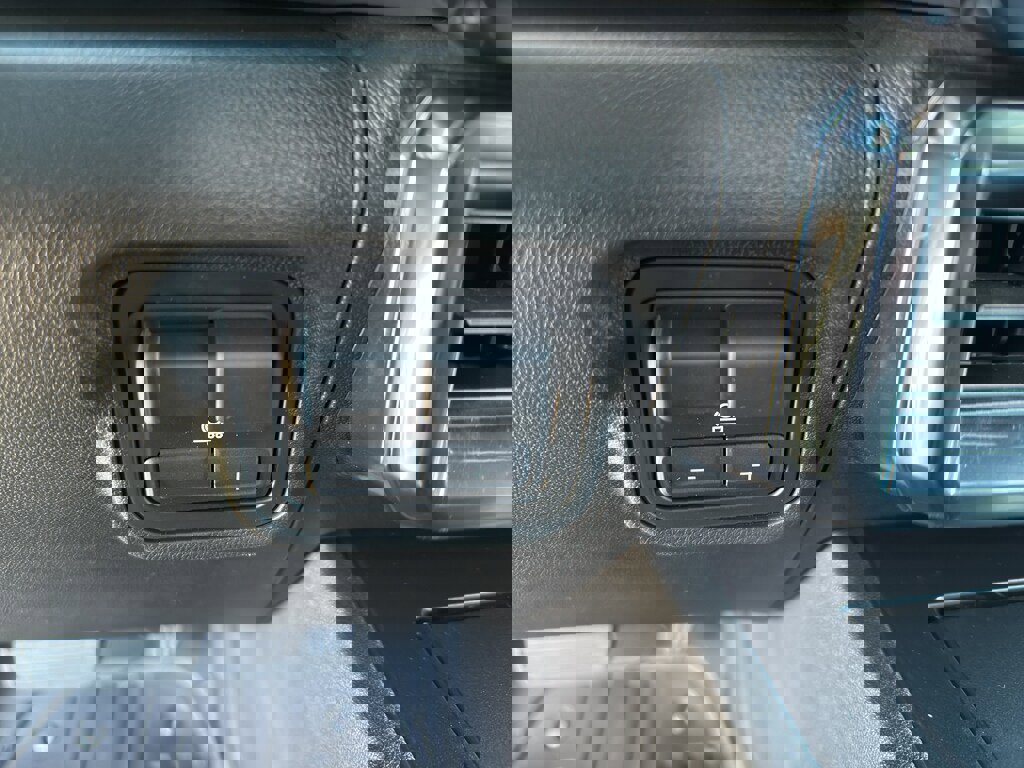 New 2026 GMC Hummer EV 4x4 Crew Cab image 13