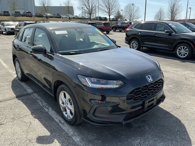 Used 2025 Honda HR-V LX image 3